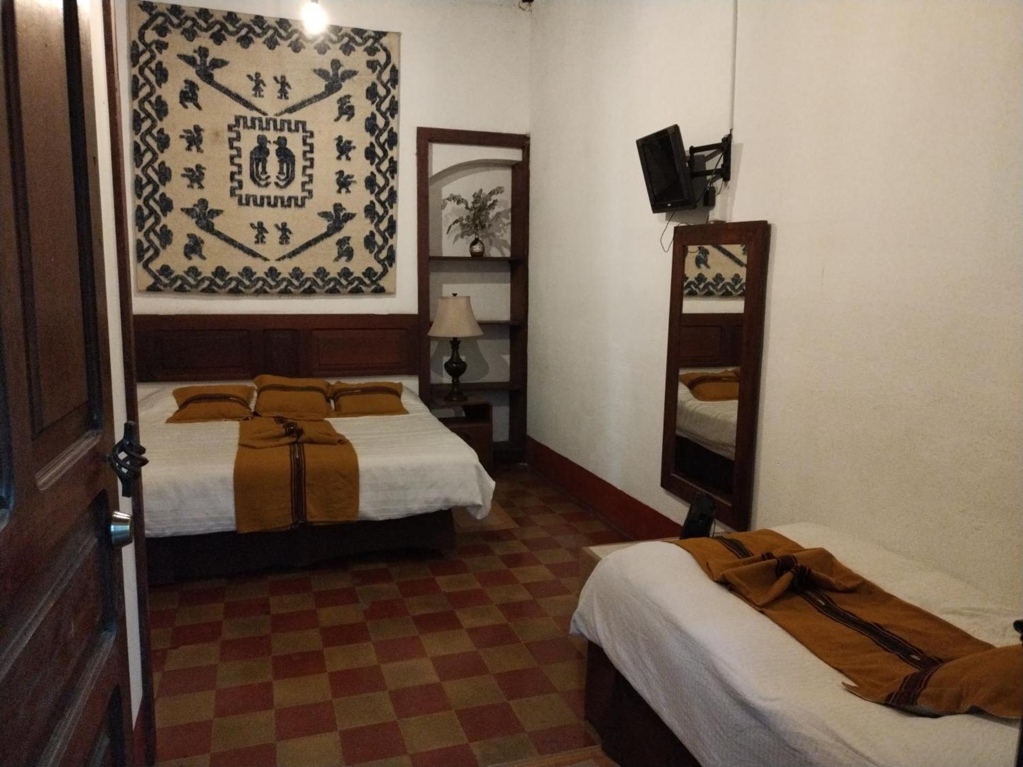 Hotel Casa Chapultepec Coban Ngoại thất bức ảnh